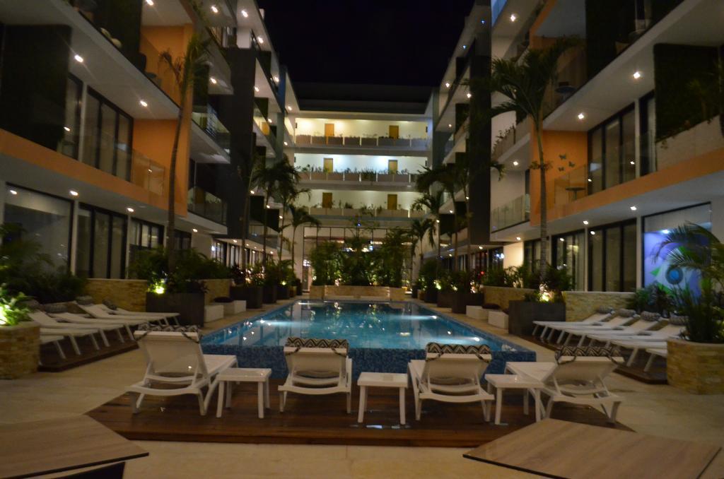 The City Luxury Suites 普拉亚卡门 外观 照片